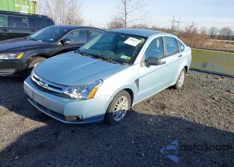 2008 Ford Focus Se/Ses z USA, uszkodzony, nr VIN 1FAHP35N38W205573